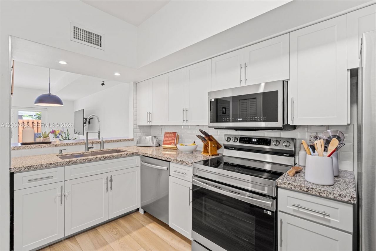 11845 SW 100th St , Unit ., Miami, FL 33186 Photo