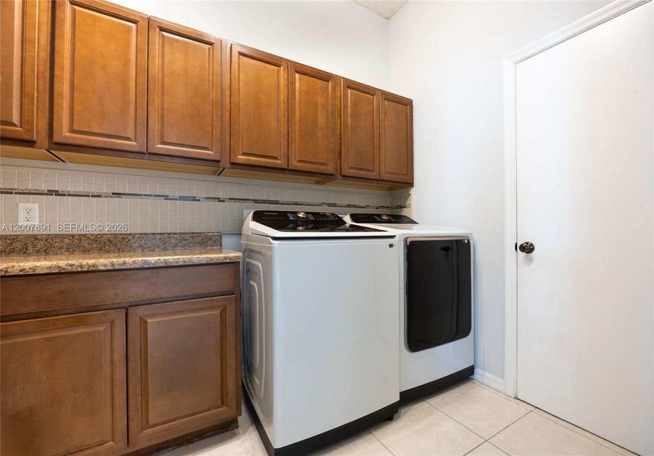 2033 SW Beekman St, Unit 2033, Port Saint Lucie, FL 34953 Photo
