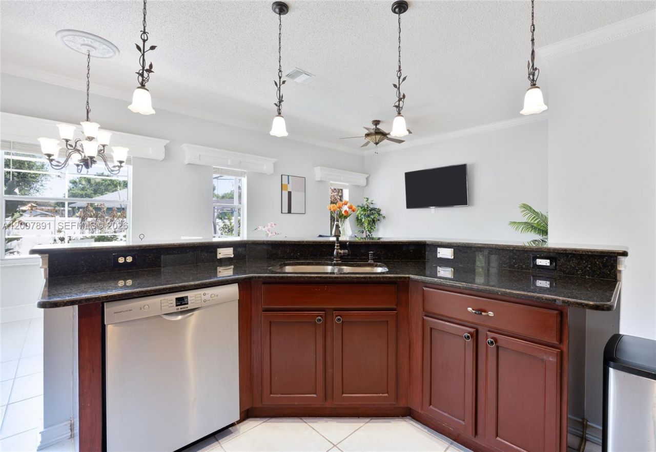 2033 SW Beekman St, Unit 2033, Port Saint Lucie, FL 34953 Photo