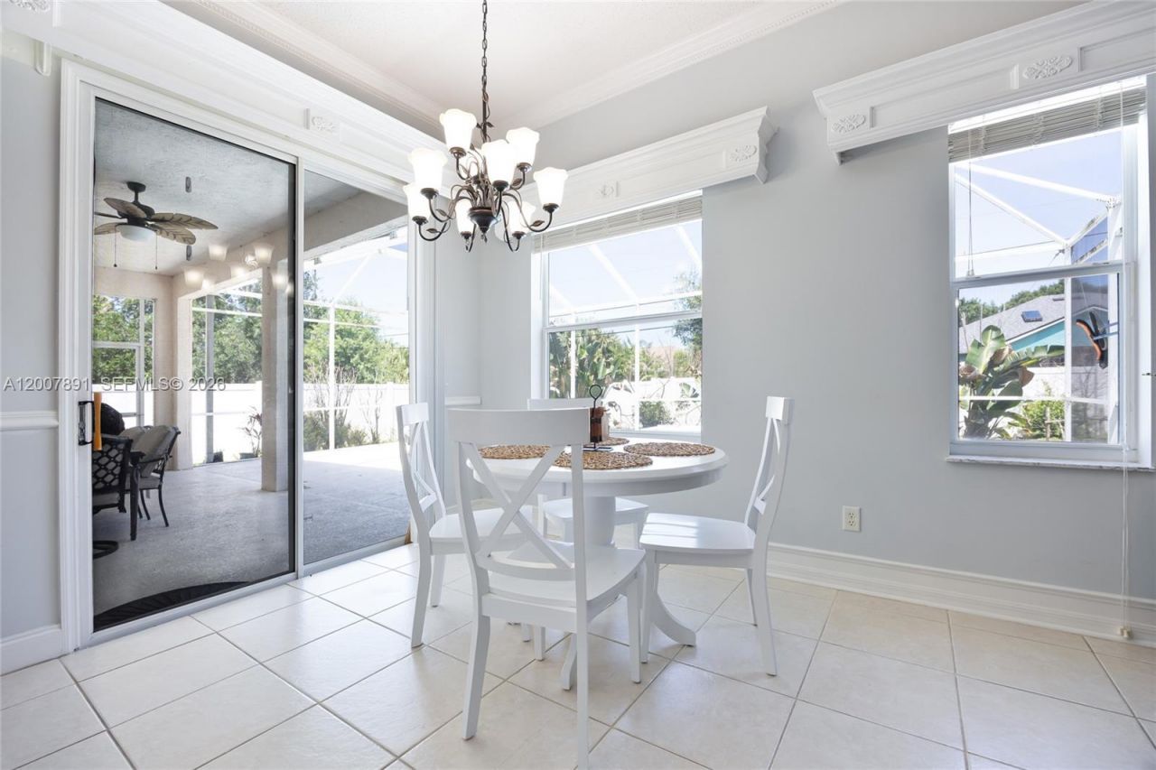 2033 SW Beekman St, Unit 2033, Port Saint Lucie, FL 34953 Photo