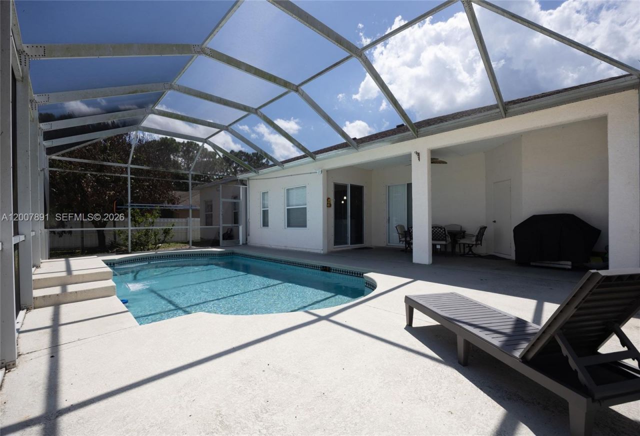 2033 SW Beekman St, Unit 2033, Port Saint Lucie, FL 34953 Photo