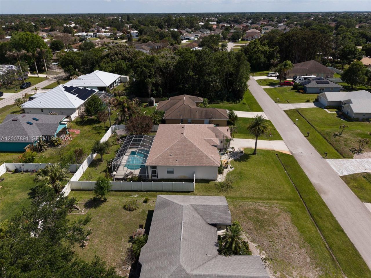 2033 SW Beekman St, Unit 2033, Port Saint Lucie, FL 34953 Photo