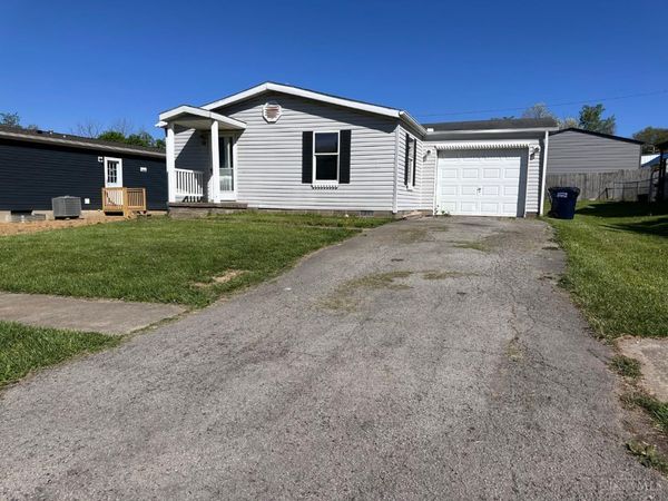 102 Maple Run Drive, Hillsboro, OH 45133