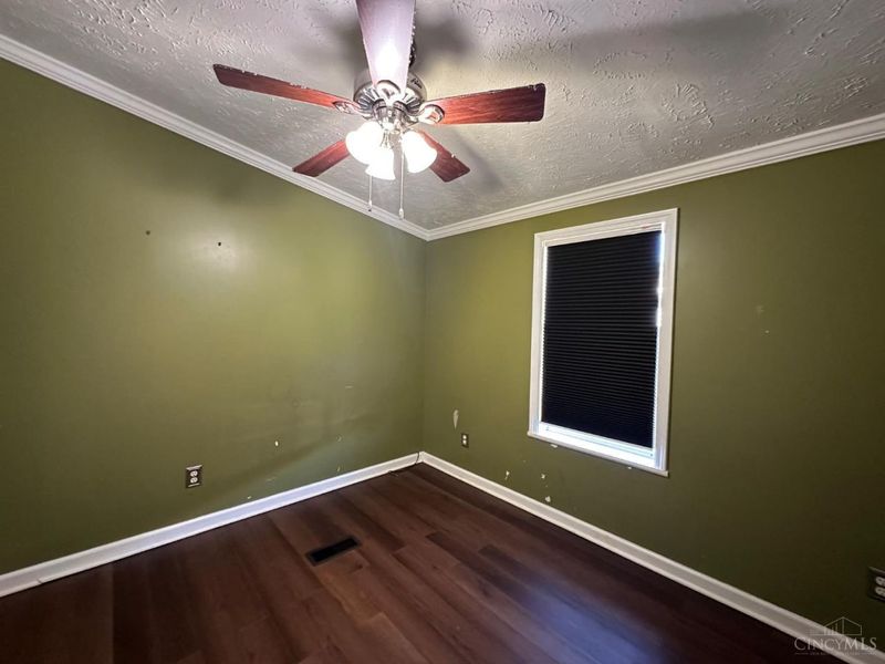 102 Maple Run Drive, Hillsboro, OH 45133 Photo 11