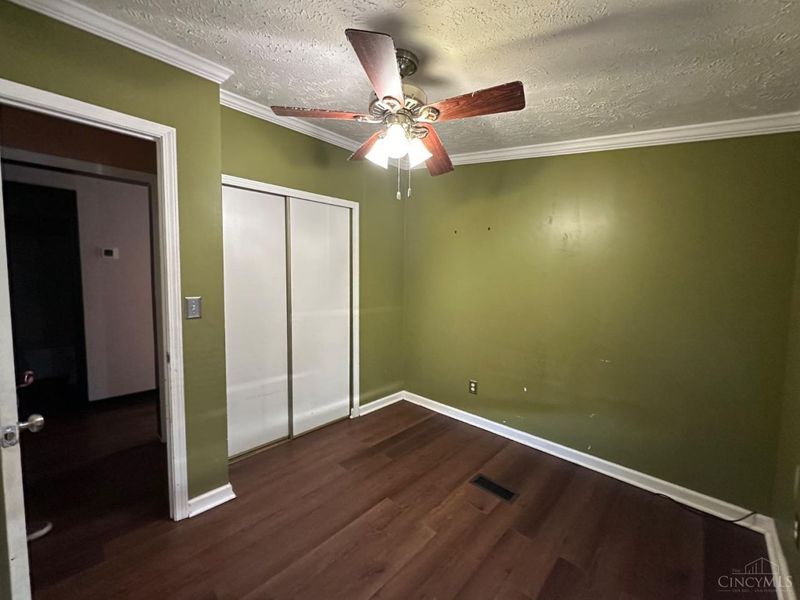 102 Maple Run Drive, Hillsboro, OH 45133 Photo 12