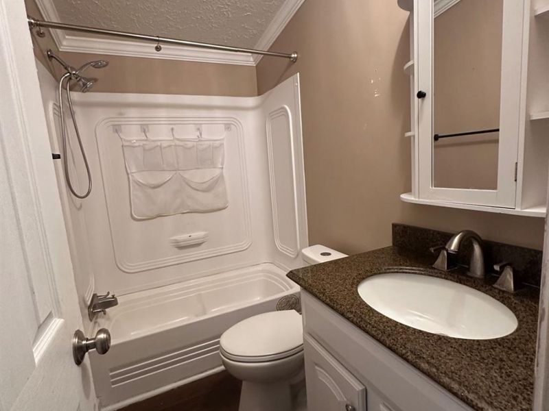 102 Maple Run Drive, Hillsboro, OH 45133 Photo 13