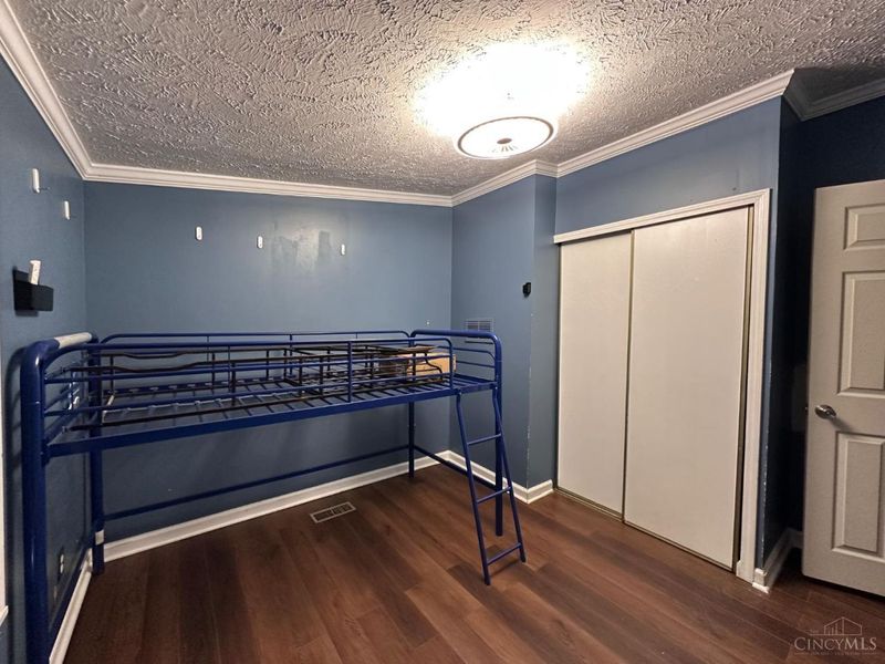 102 Maple Run Drive, Hillsboro, OH 45133 Photo 14