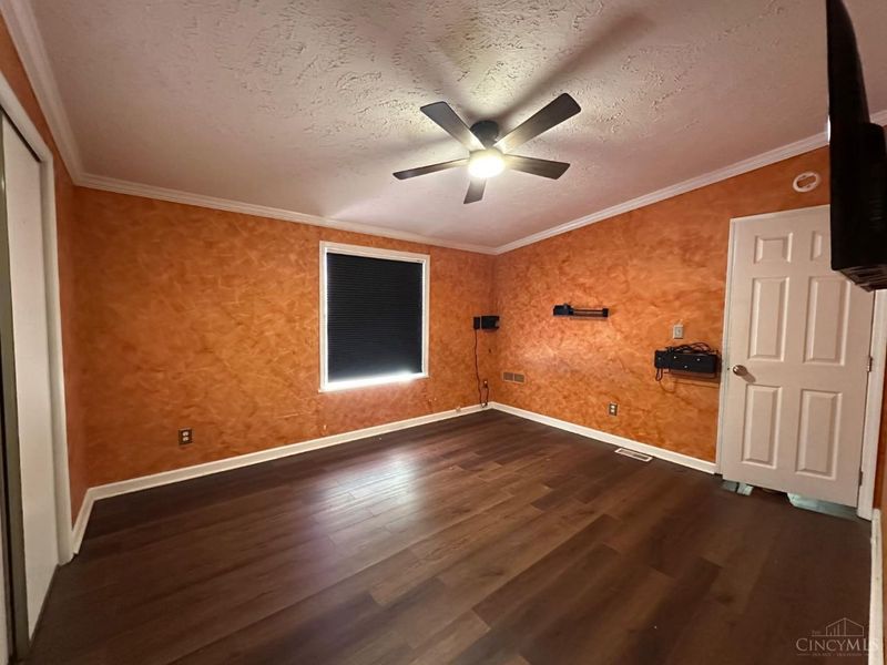 102 Maple Run Drive, Hillsboro, OH 45133 Photo 18