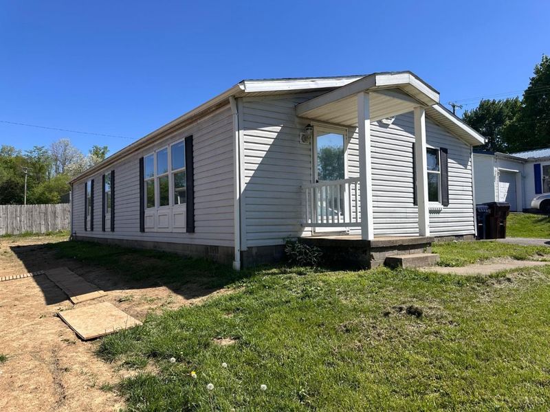 102 Maple Run Drive, Hillsboro, OH 45133 Photo 22