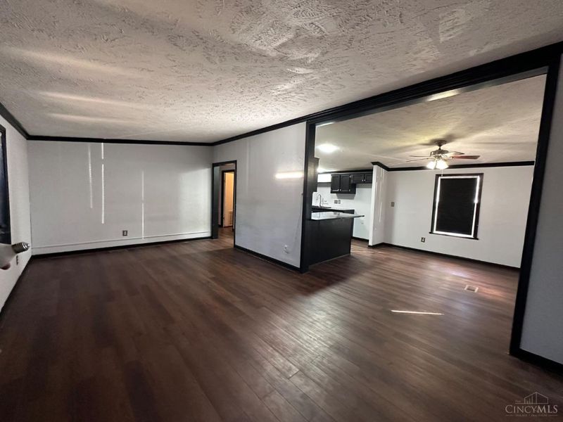 102 Maple Run Drive, Hillsboro, OH 45133 Photo 3