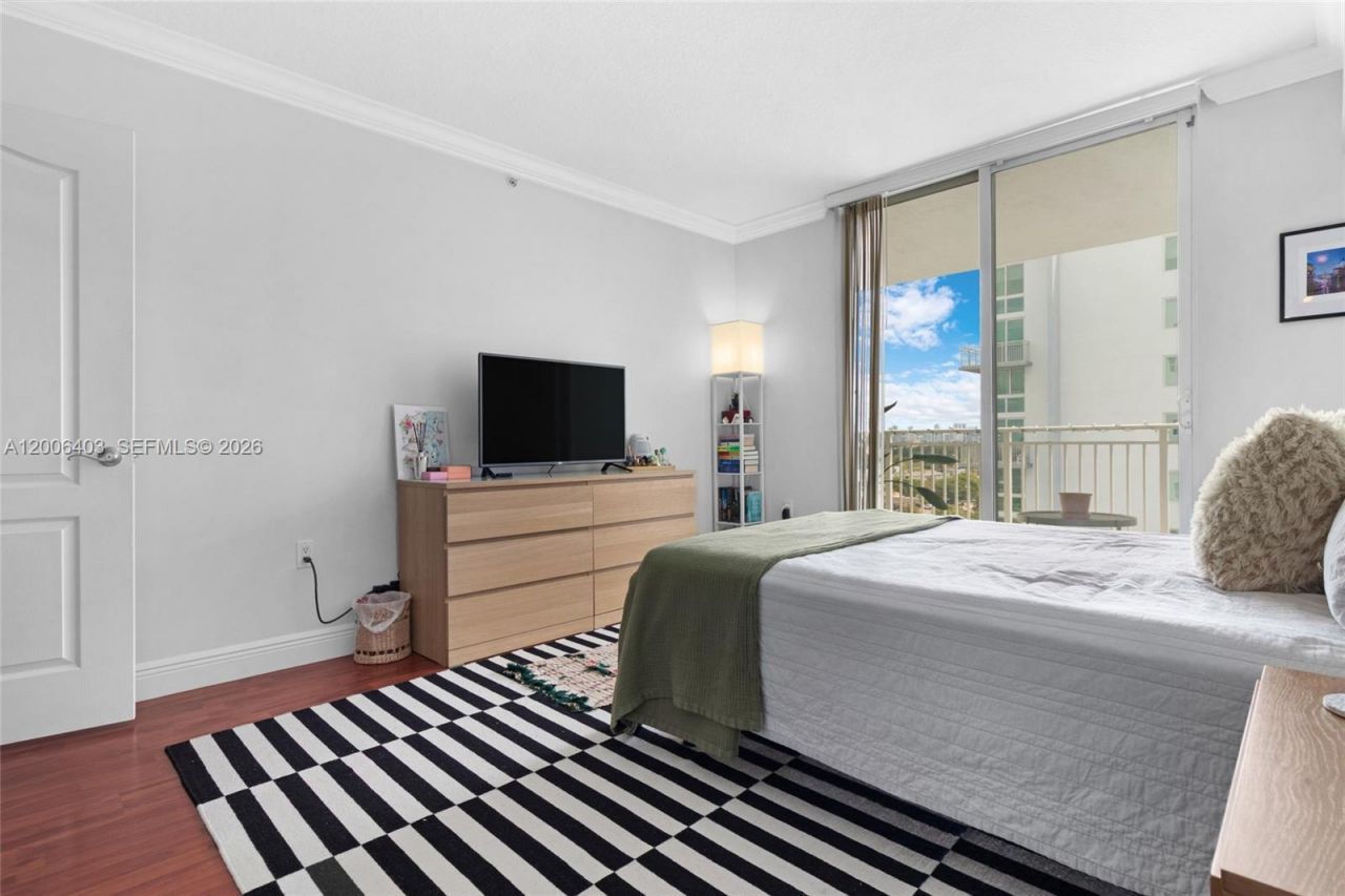 60 NW 37th Ave , Unit 905, Miami, FL 33125 Photo