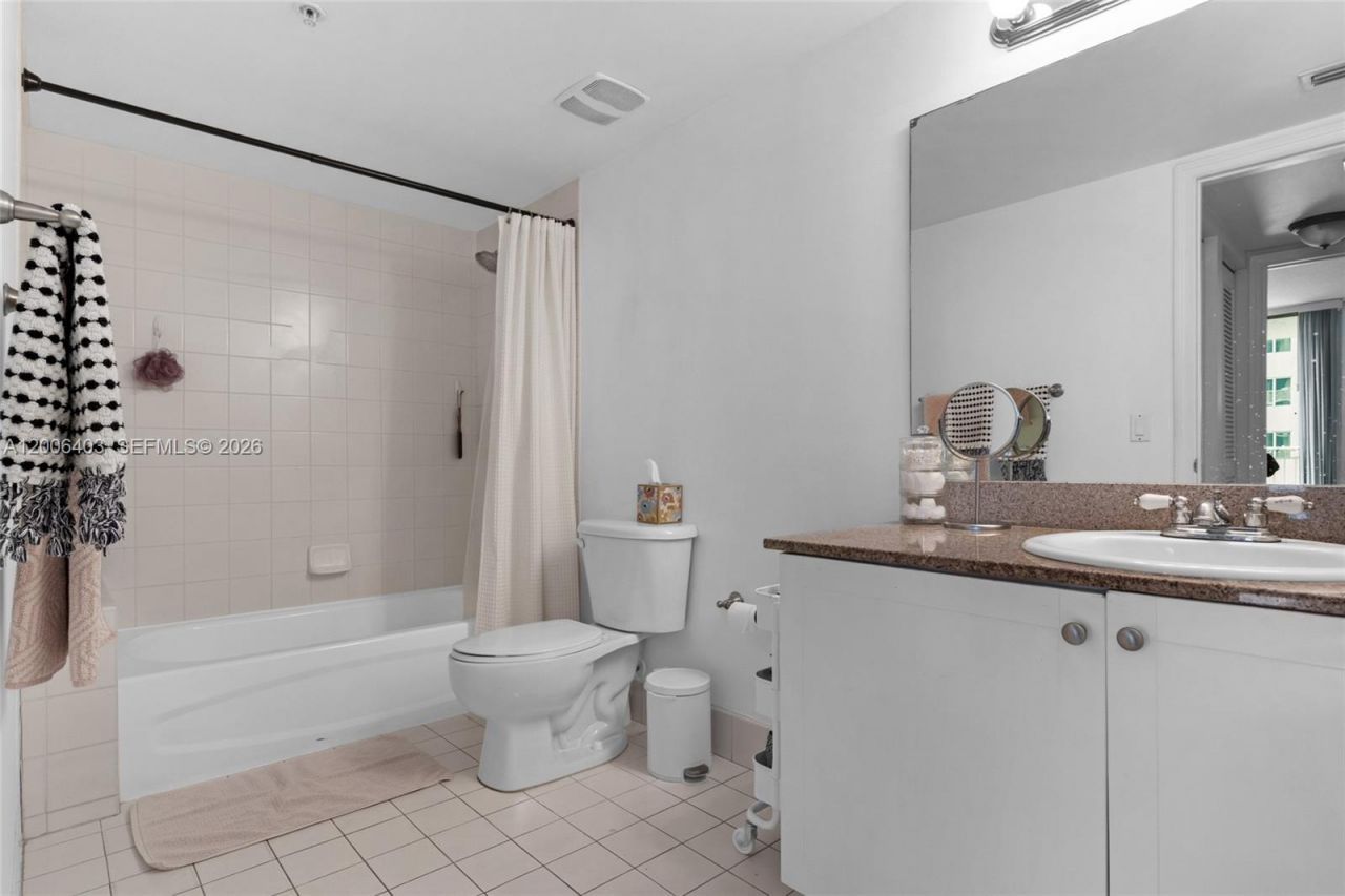 60 NW 37th Ave , Unit 905, Miami, FL 33125 Photo