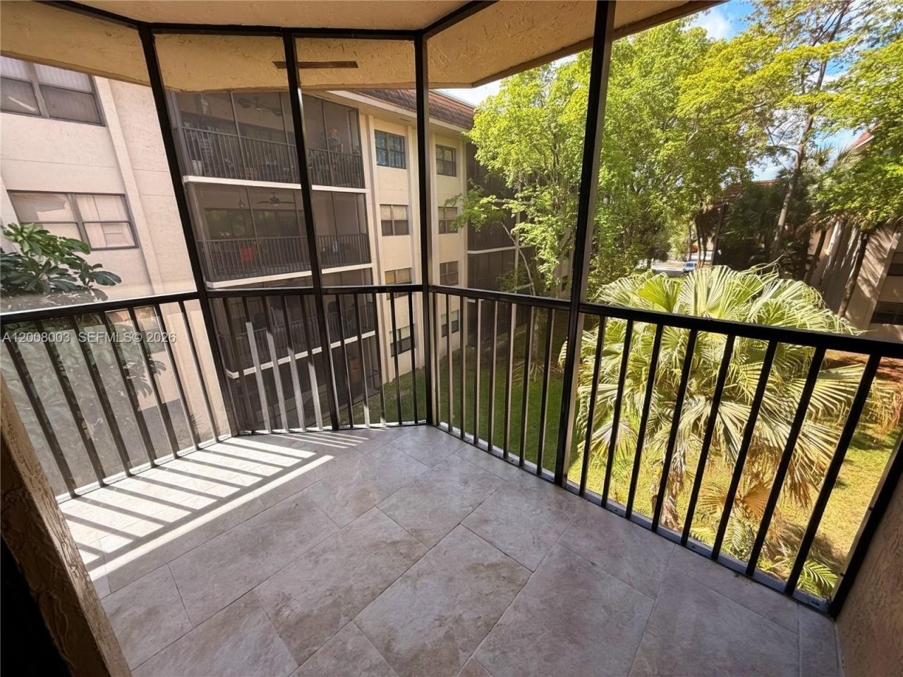 511 Ives Dairy Rd , Unit 301-6, Miami, FL 33179 Photo