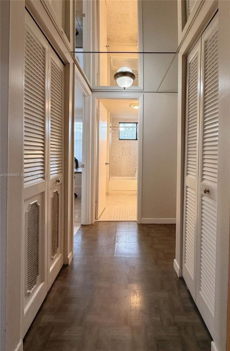 511 Ives Dairy Rd , Unit 301-6, Miami, FL 33179 Photo