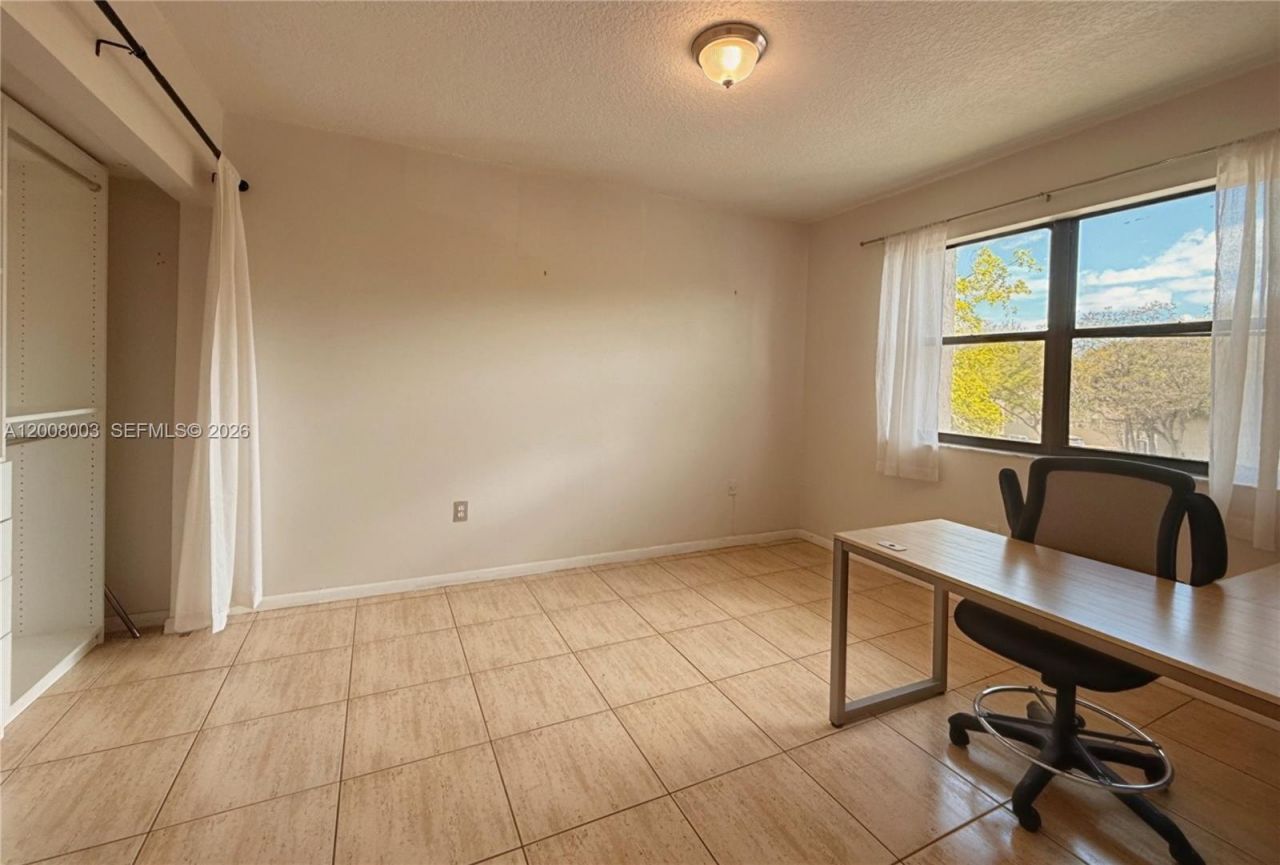 511 Ives Dairy Rd , Unit 301-6, Miami, FL 33179 Photo