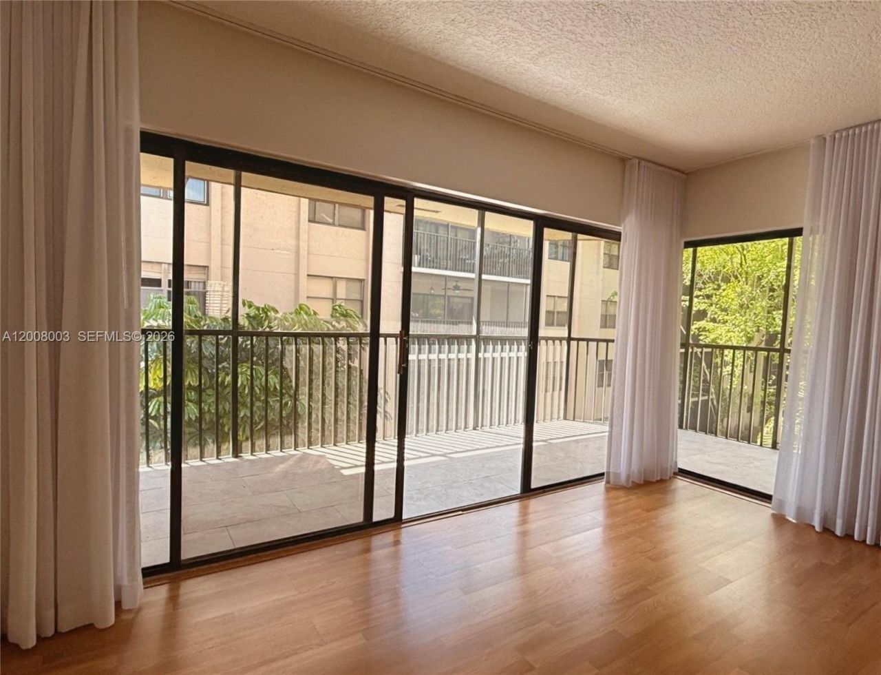 511 Ives Dairy Rd , Unit 301-6, Miami, FL 33179 Photo