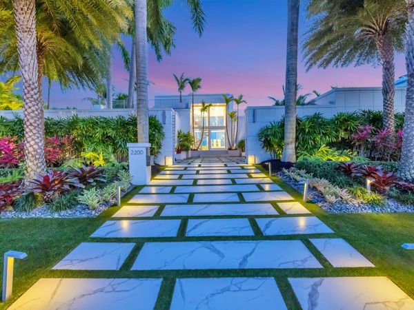 2200 Inlet Drive, Fort Lauderdale, FL 33316
