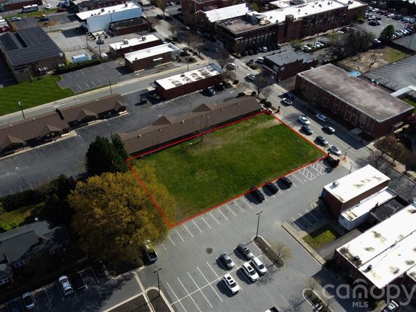 133 N Main Street , Kernersville, NC 27284