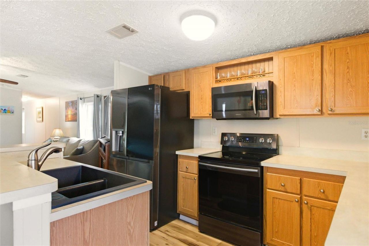 15 N Cardinal , Unit B15, Punta Gorda, FL 33950 Photo