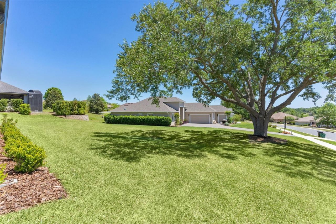 39654 Grove Heights, Lady Lake, FL 32159 Photo