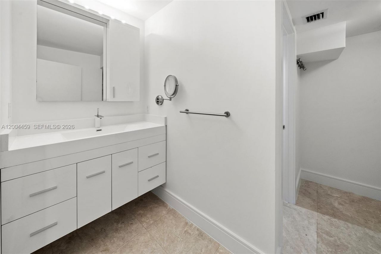 600 Grapetree Dr , Unit 3BS, Key Biscayne, FL 33149 Photo