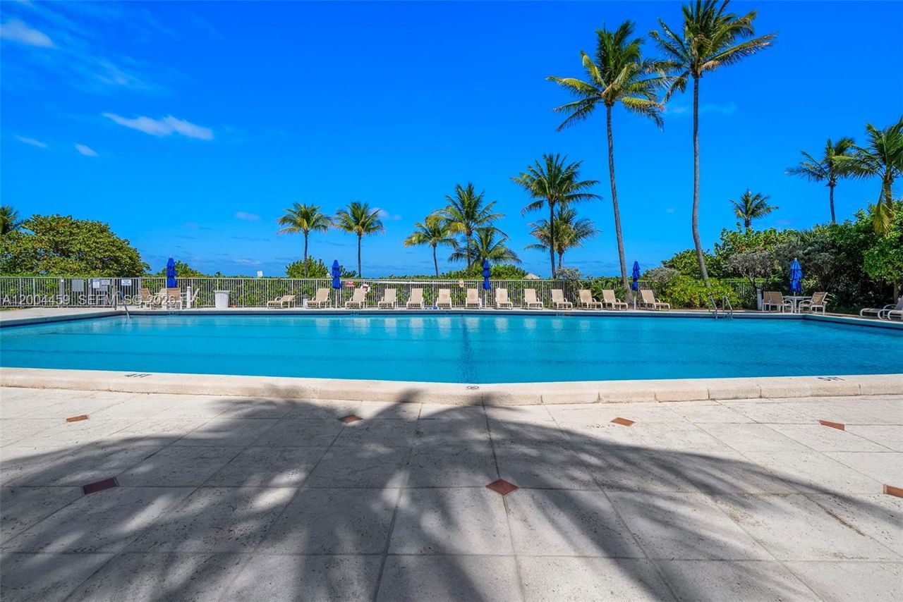 600 Grapetree Dr , Unit 3BS, Key Biscayne, FL 33149 Photo