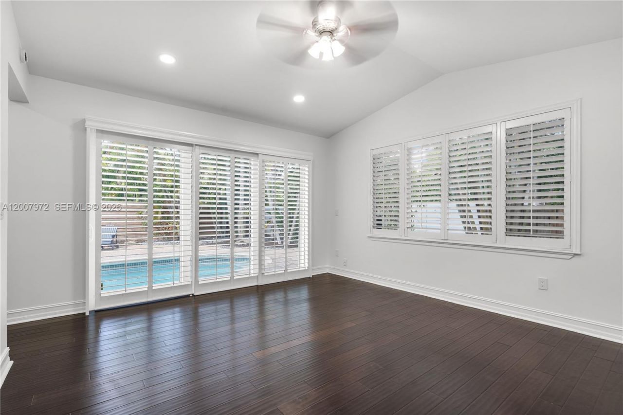720 NE 17th Ter, Fort Lauderdale, FL 33304 Photo