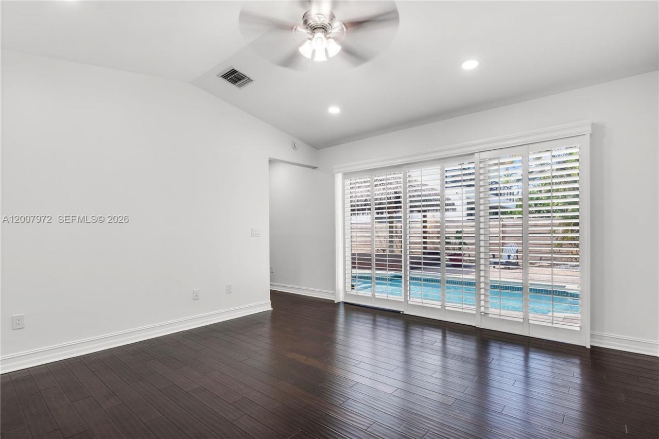 720 NE 17th Ter, Fort Lauderdale, FL 33304 Photo