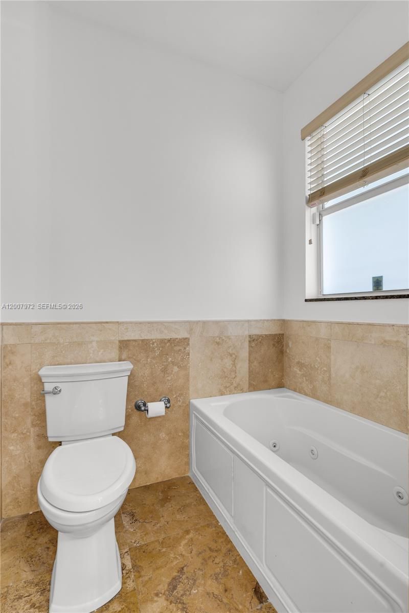 720 NE 17th Ter, Fort Lauderdale, FL 33304 Photo