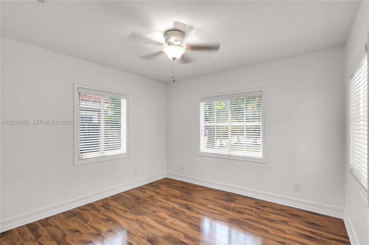 720 NE 17th Ter, Fort Lauderdale, FL 33304 Photo