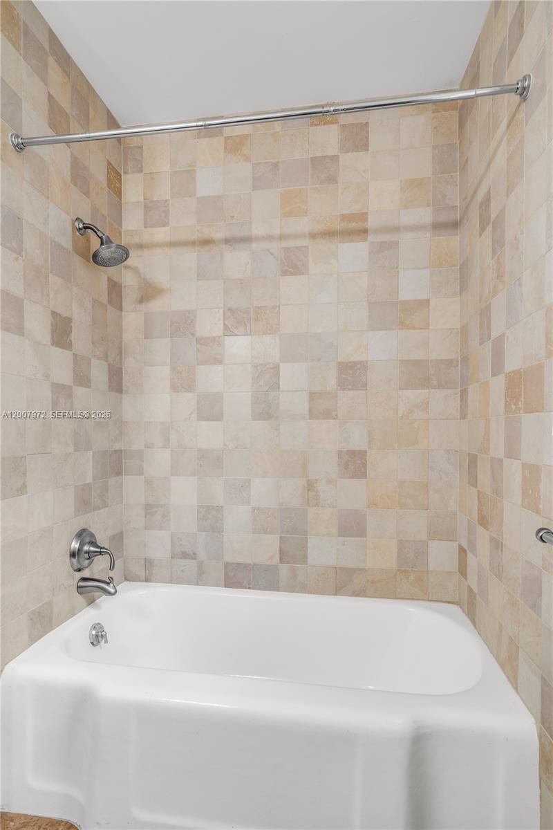 720 NE 17th Ter, Fort Lauderdale, FL 33304 Photo