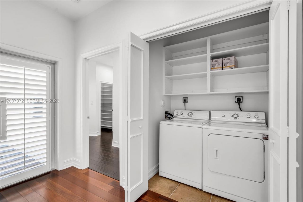 720 NE 17th Ter, Fort Lauderdale, FL 33304 Photo