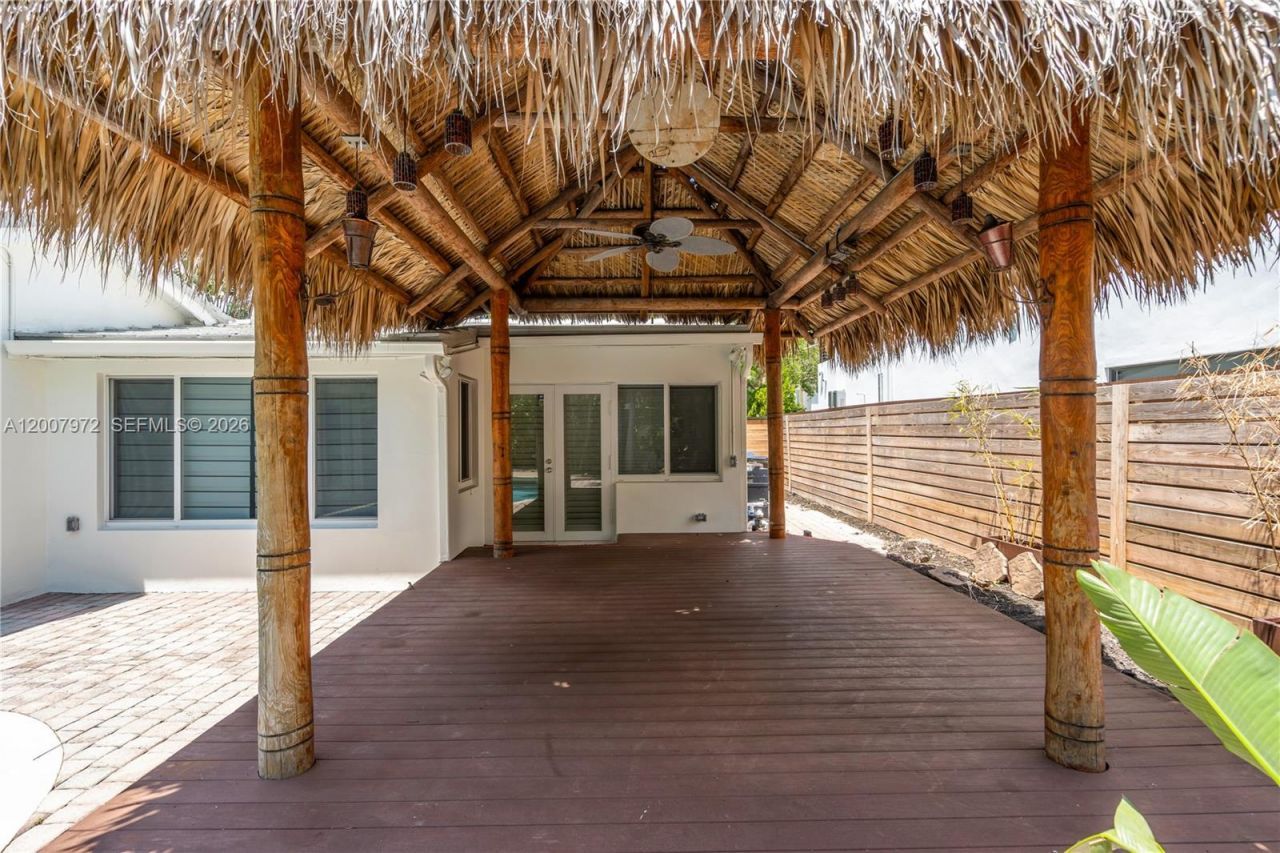 720 NE 17th Ter, Fort Lauderdale, FL 33304 Photo