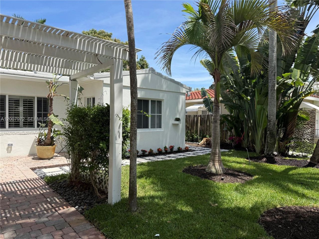 720 NE 17th Ter, Fort Lauderdale, FL 33304 Photo