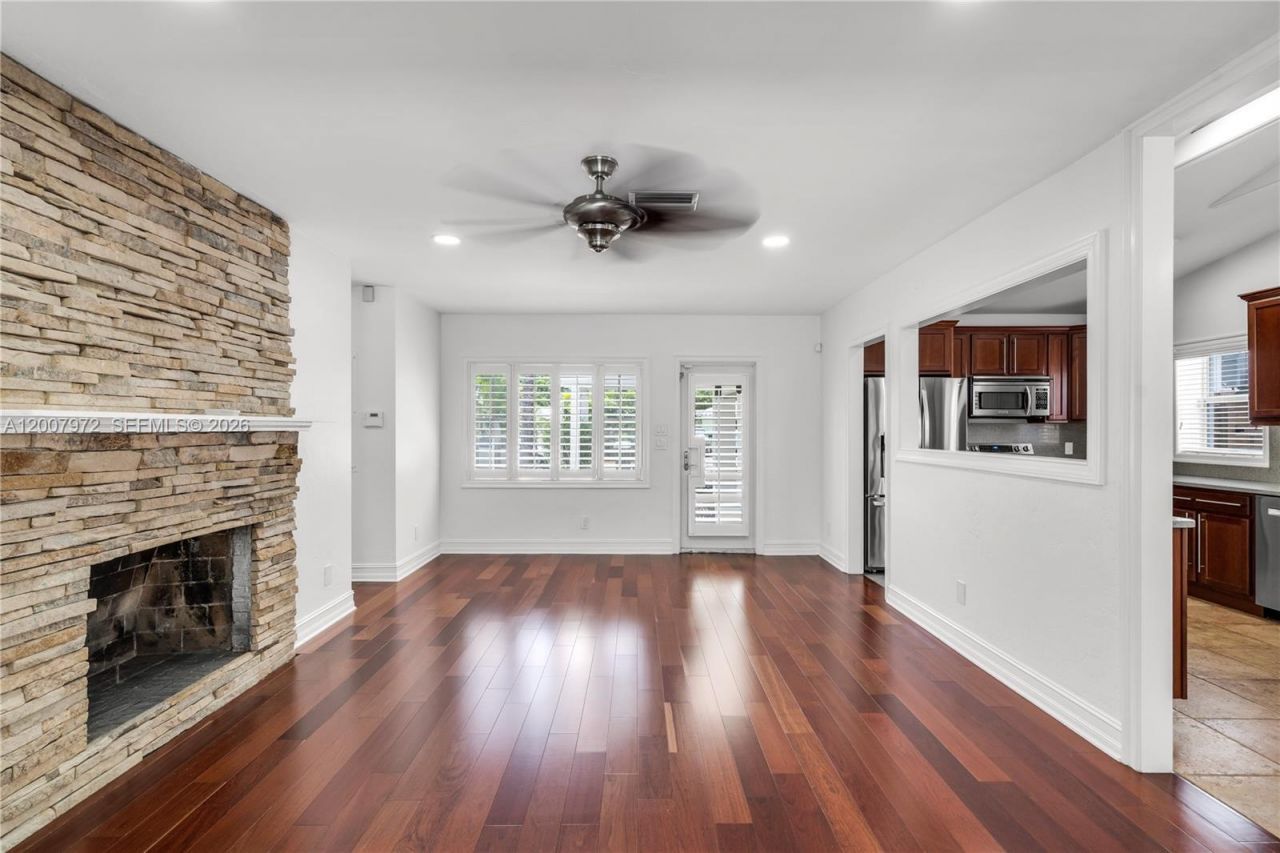 720 NE 17th Ter, Fort Lauderdale, FL 33304 Photo