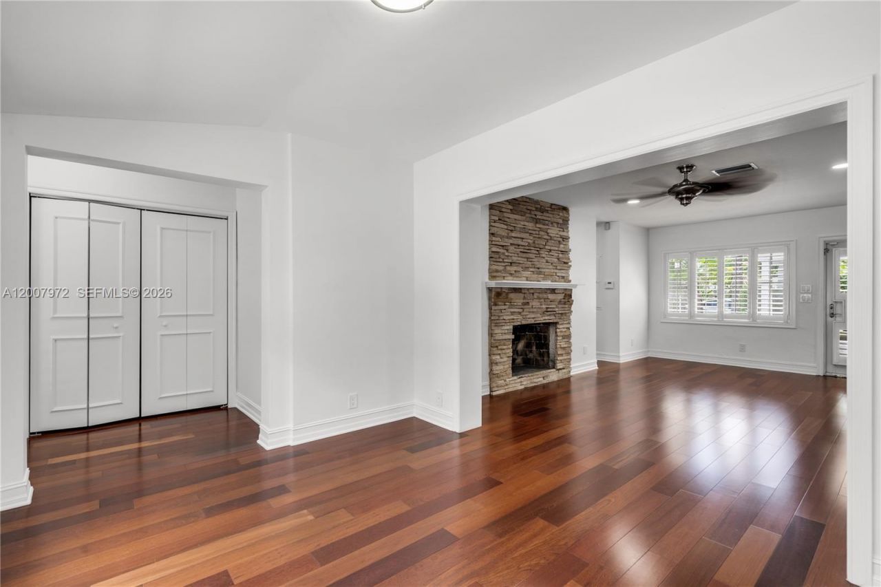 720 NE 17th Ter, Fort Lauderdale, FL 33304 Photo