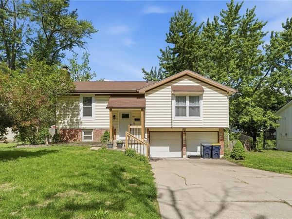 10412 Sycamore Avenue, Kansas City, MO 64134