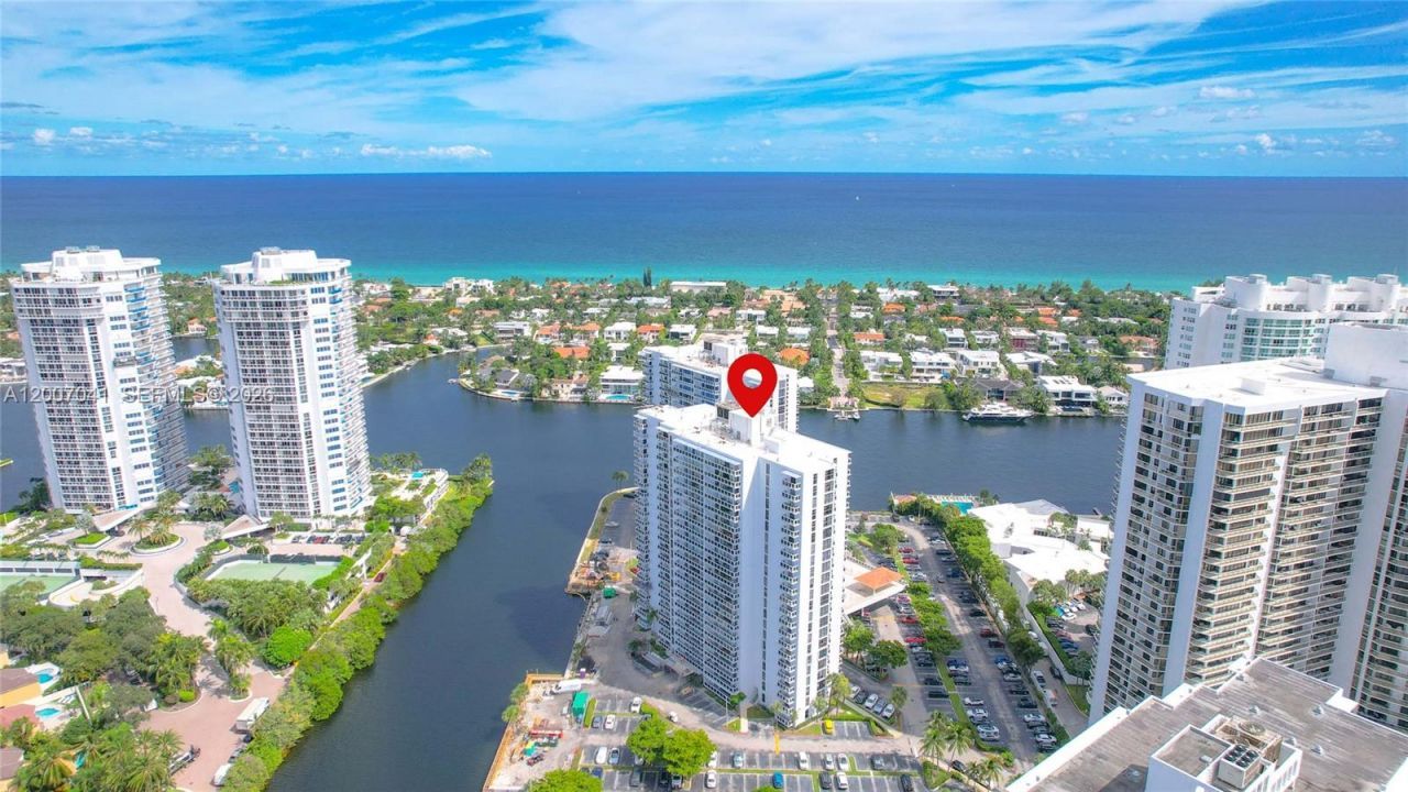 20505 E Country Club Dr , Unit 836, Aventura, FL 33180 Photo