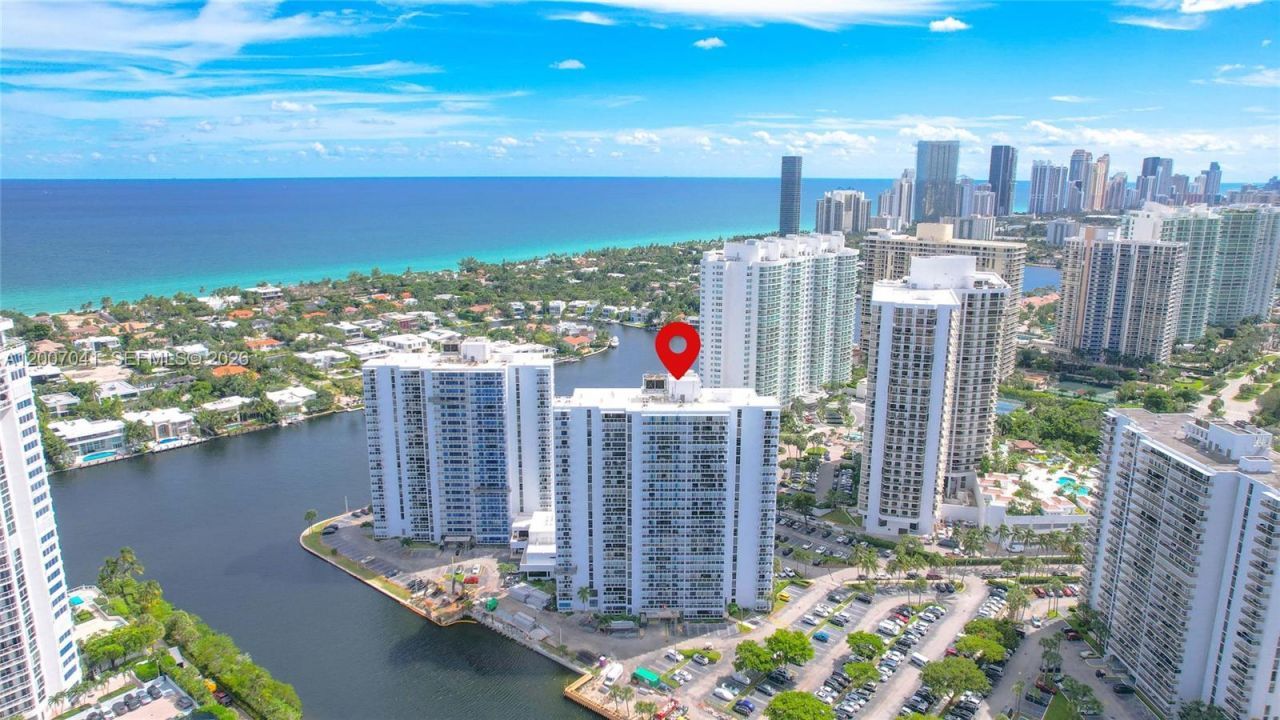 20505 E Country Club Dr , Unit 836, Aventura, FL 33180 Photo