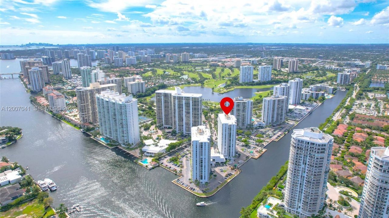 20505 E Country Club Dr , Unit 836, Aventura, FL 33180 Photo