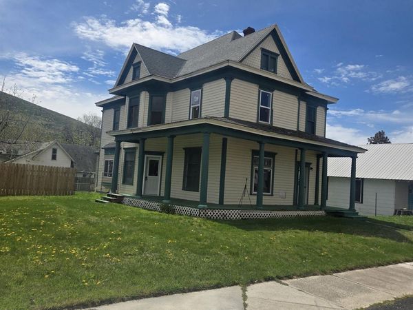 986 Columbia Street, Pomeroy, WA 99347