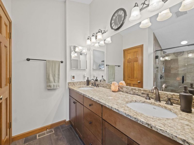2458 Hickorybend Court, Grove City, OH 43123 Photo 37