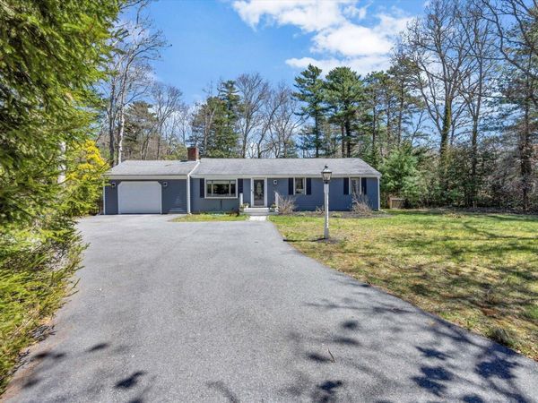10 Guild Road, Forestdale, MA 02644