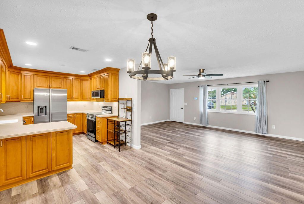 2592 SE Grand Drive, Port Saint Lucie, FL 34952 Photo