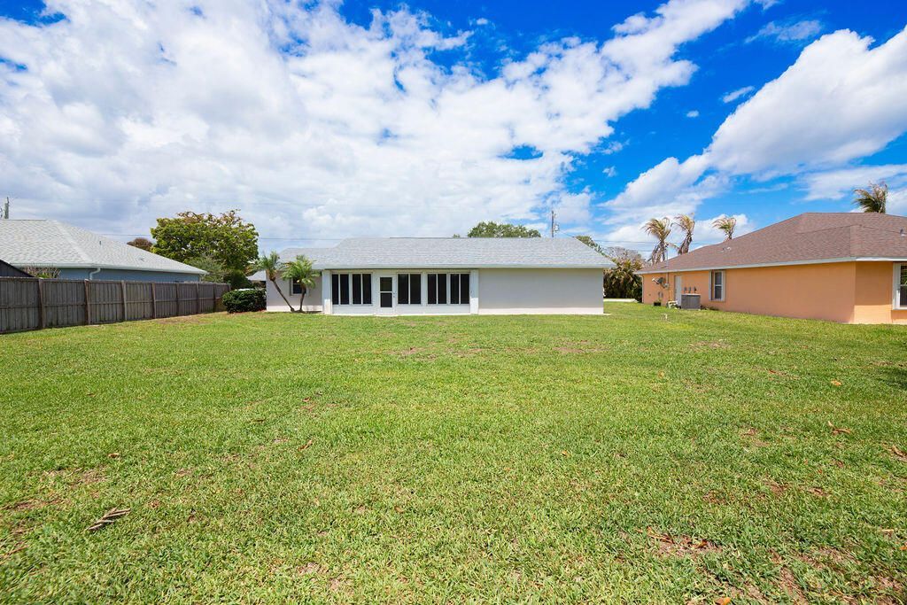 2592 SE Grand Drive, Port Saint Lucie, FL 34952 Photo