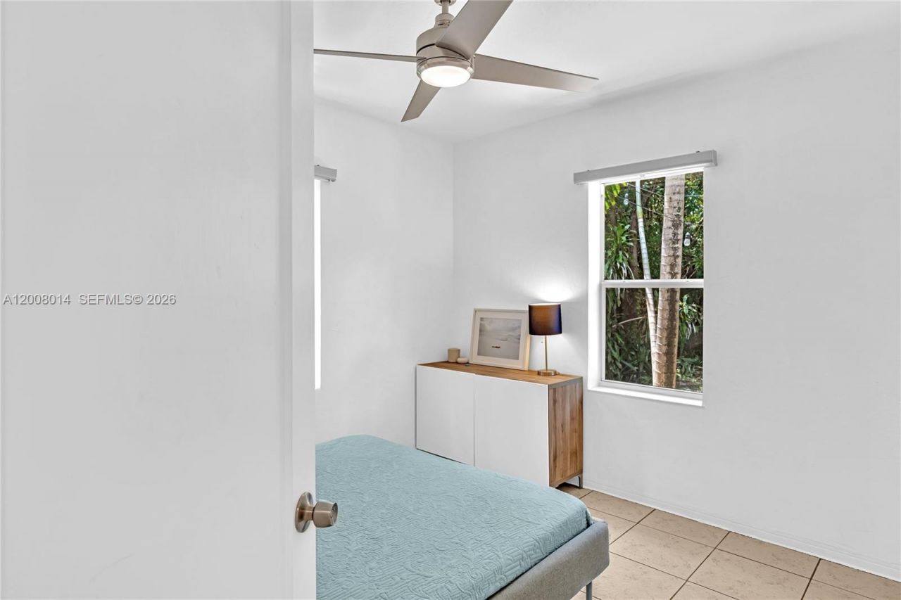 1220 NE 128th St , North Miami, FL 33161 Photo