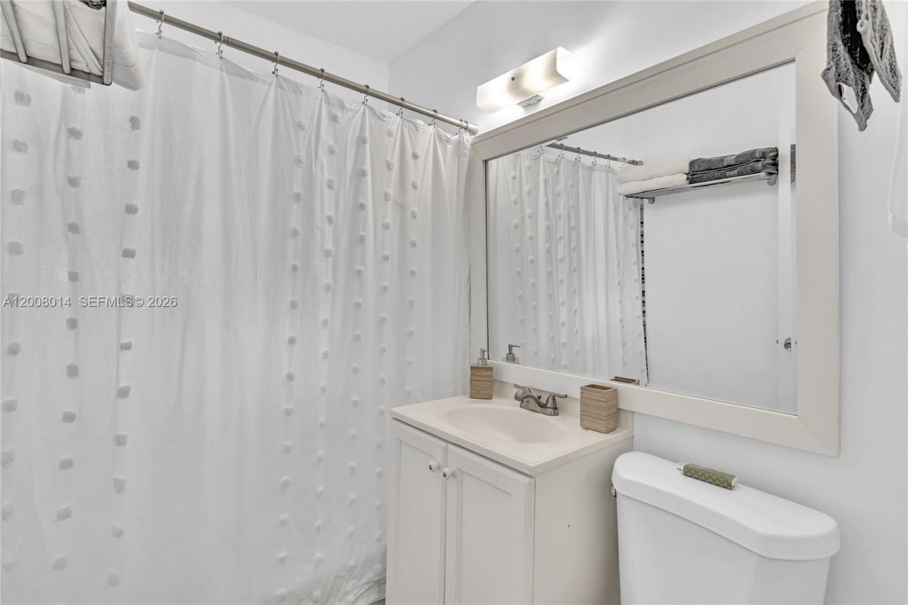 1220 NE 128th St , North Miami, FL 33161 Photo