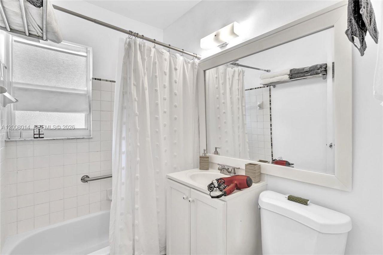 1220 NE 128th St , North Miami, FL 33161 Photo