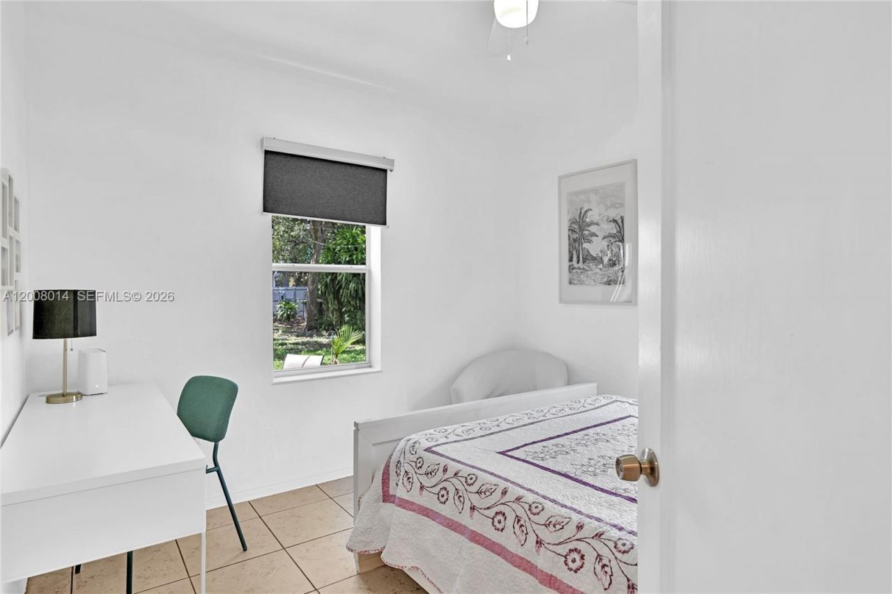 1220 NE 128th St , North Miami, FL 33161 Photo
