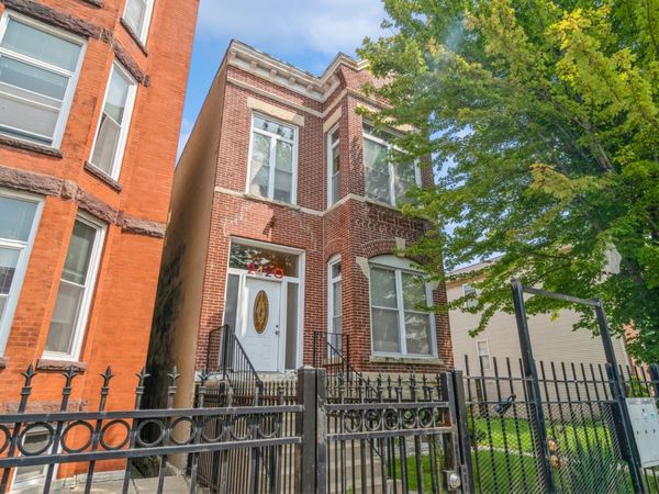 2420 W Polk Street , Unit 1, Chicago, IL 60612